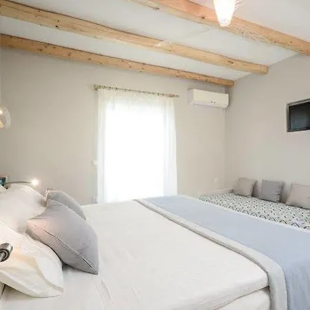 Hotel Antony Suites And Residences (Adults Only) 3*